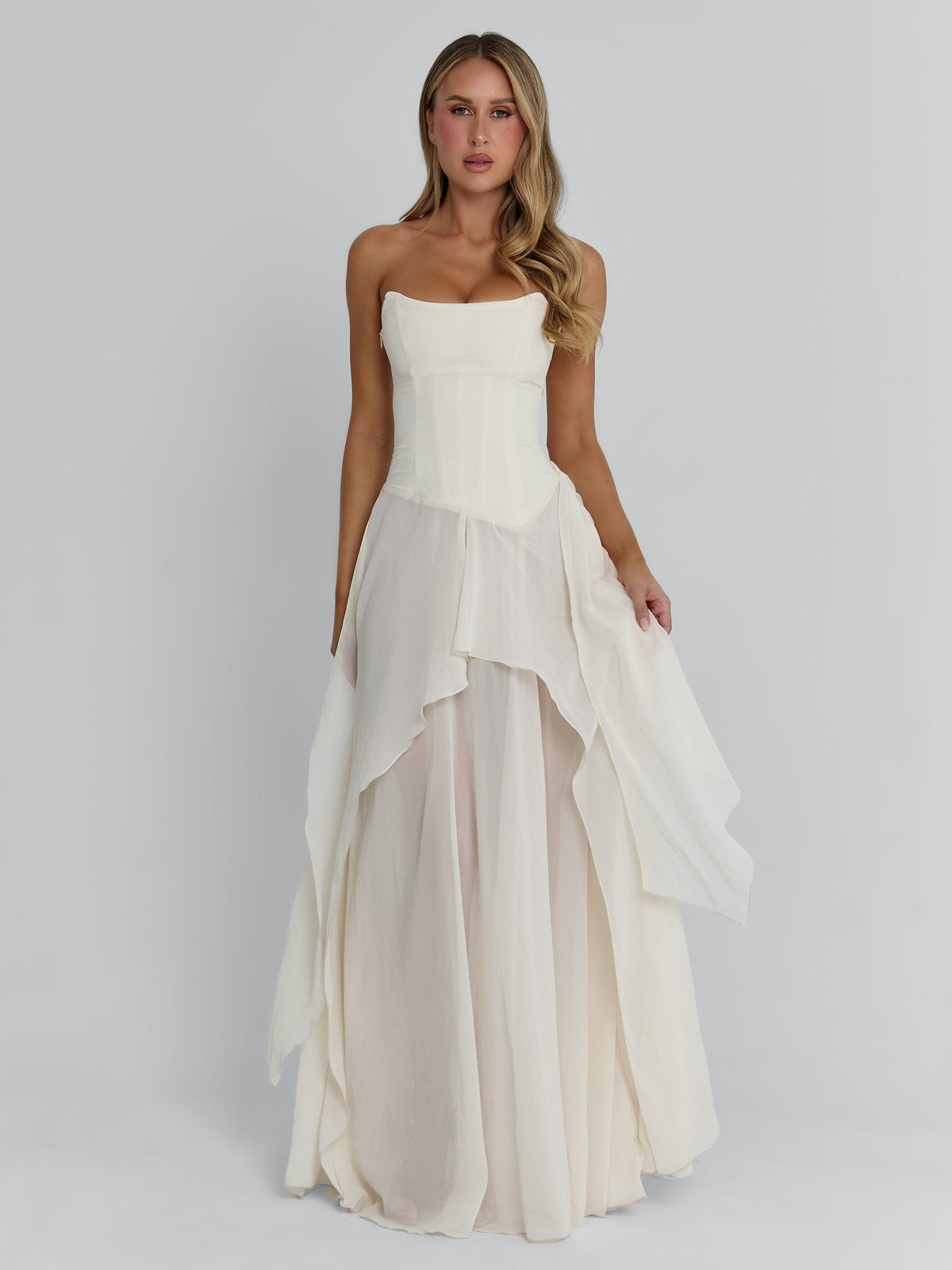 ada dress - ivory multi product info and reviews 'Women''s White Eisley Maxi in Size Large by Outcast' she creates a romantic