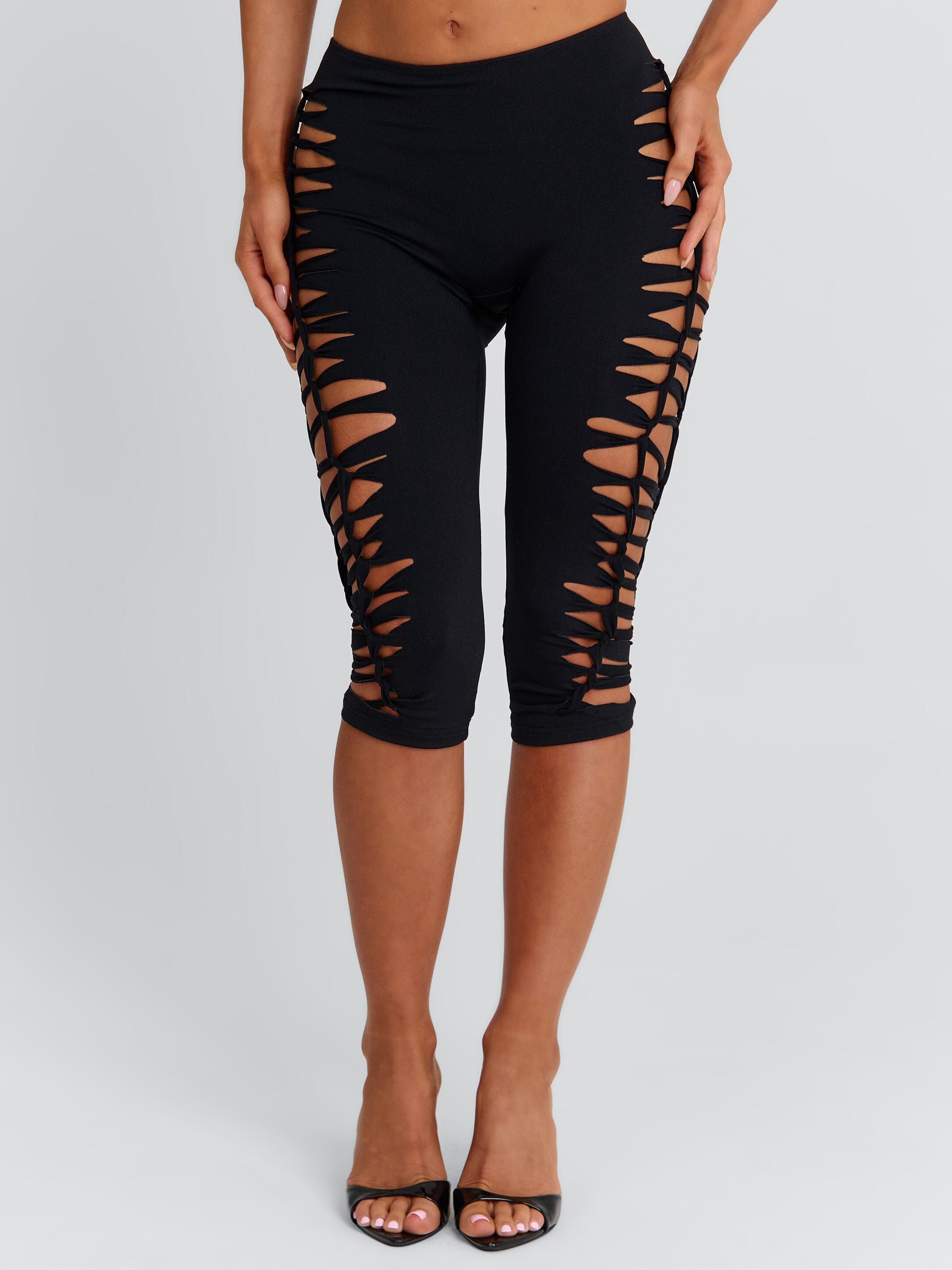 Zhera Capri Pants Black | Outcast US – Outcast USA