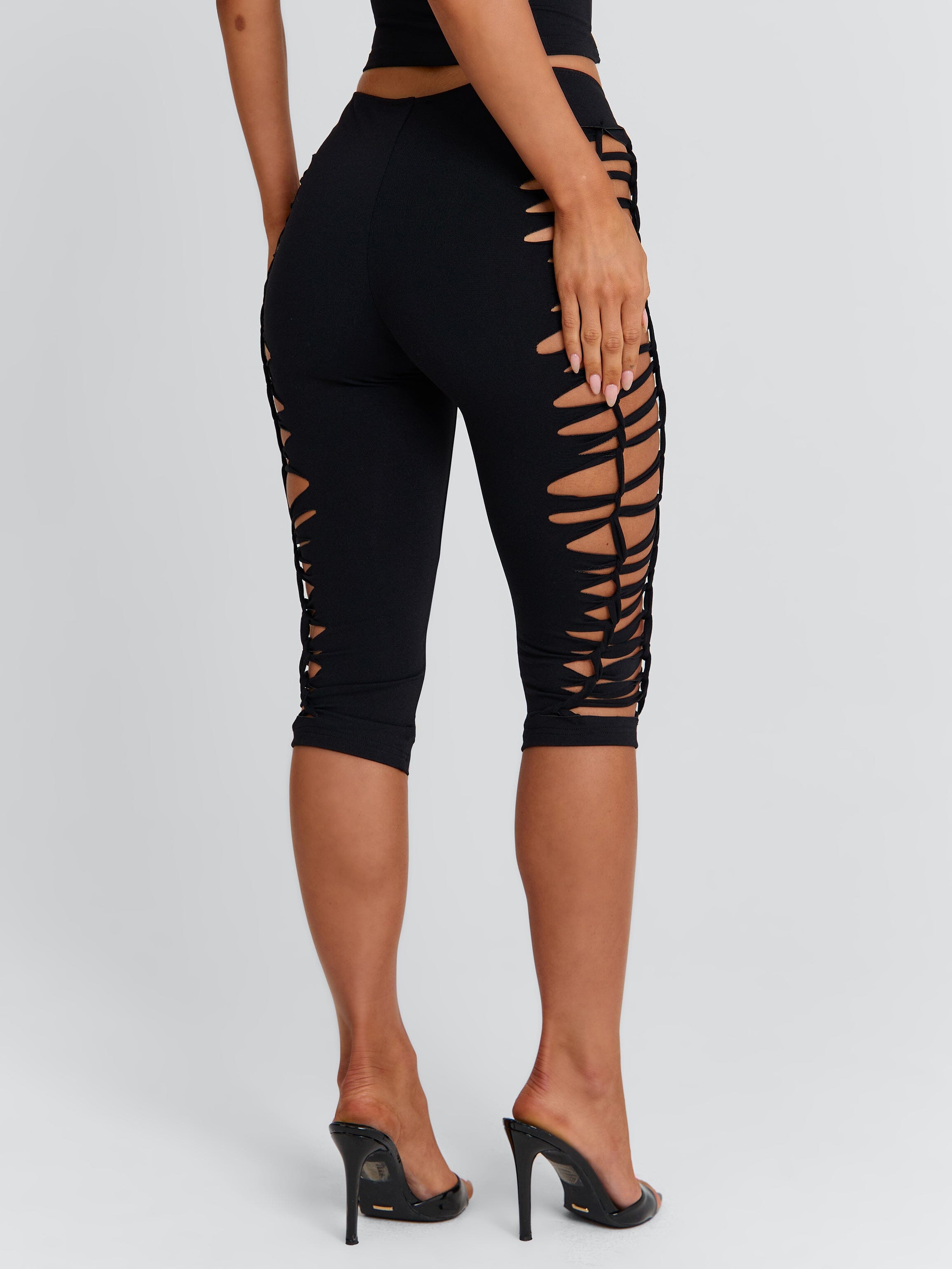 Zhera Capri Pants Black | Outcast US – Outcast USA